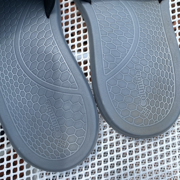 PFG Columbia Techlite Men’s BM0154-010 sandals black gray lightweight flipflops - Picture 8 of 15